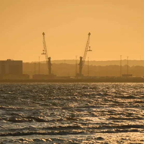 Industry_nature-horizon-future