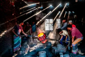 industrial workers in a foundry Bandgladesh